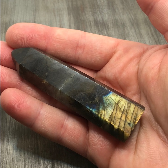B grade pretty flash gemmy tip labradorite crystal - Picture 7 of 11